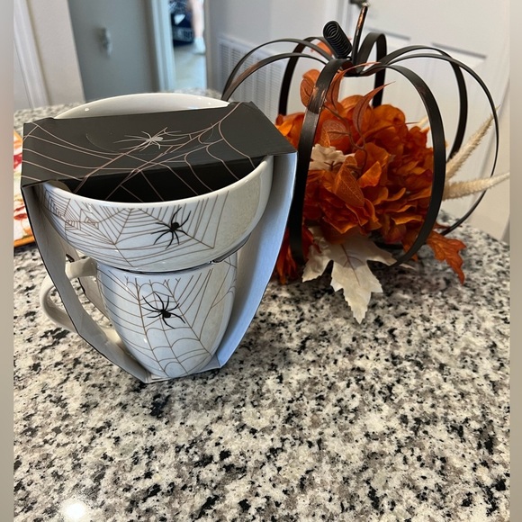 Other - Spider and web breakfast set!! New! 2 available